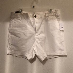NWT 12 gap white short